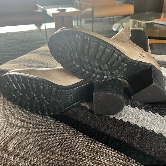 Frye boots women size 10 - Picture 4 of 8